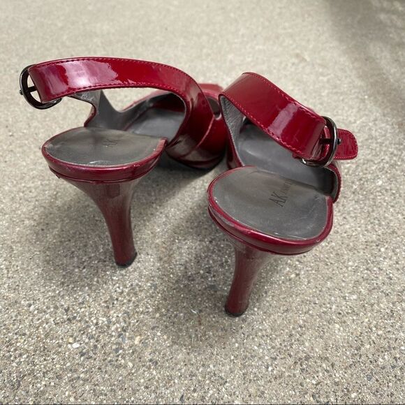 🍄 AK Anne Klein Red Strappy Open Toe Pumps - Picture 8 of 10
